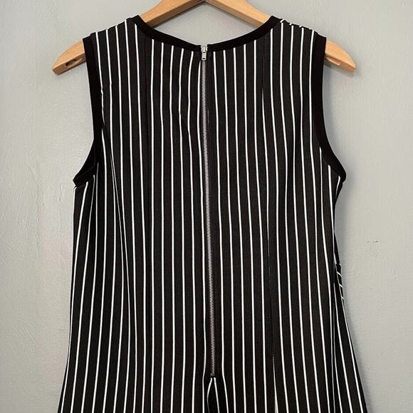Nina Leonard Size Medium Black White Striped Stretch Sleeveless Tiered Dress - Picture 4 of 7